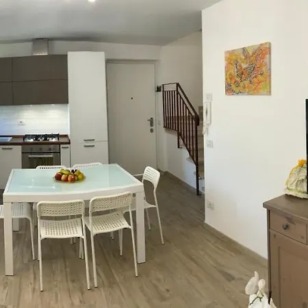 Casa La Wanda - Toscana - 2 Bedroom & Terrace * Camaiore