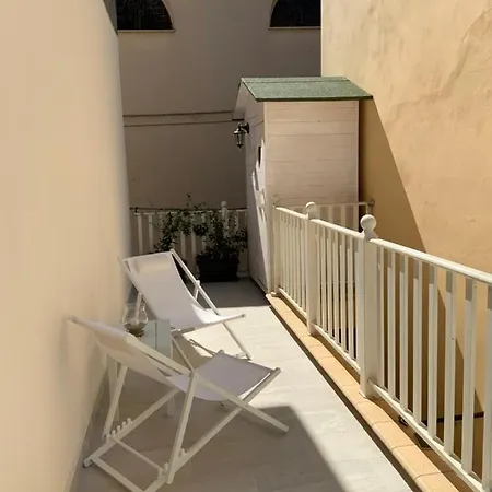 Casa La Wanda - Toscana - 2 Bedroom & Terrace Apartment Camaiore